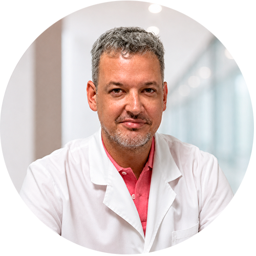 Dr. Cristian Bennett